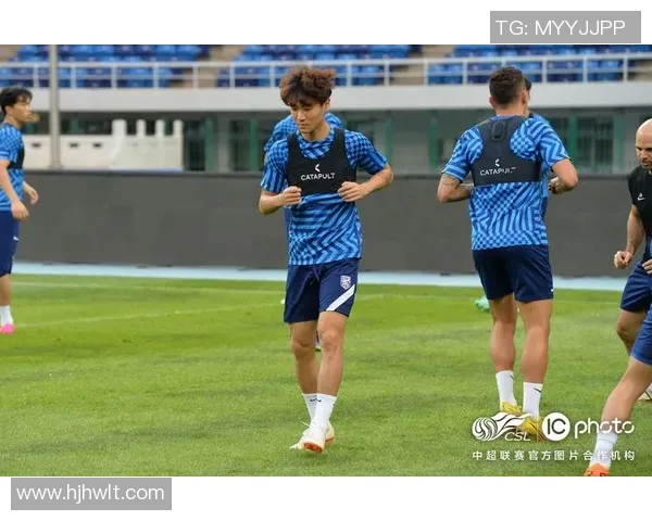 洲际杯精彩回顾：杭州篮球队球员个人能力的全面展现与分析